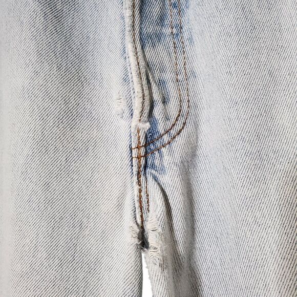 Vintage 90s Made USA Levi’s 501 Grunge Distressed Thrashed Light Wash 33x32 - Picture 3 of 11
